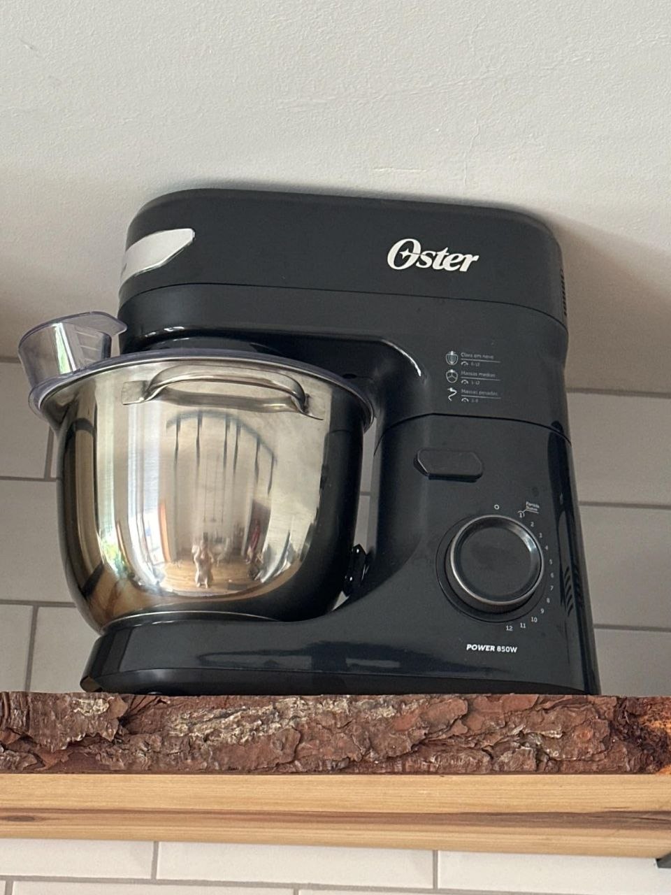 Batedeira Planetária Oster Bowl Inox III - 127V
