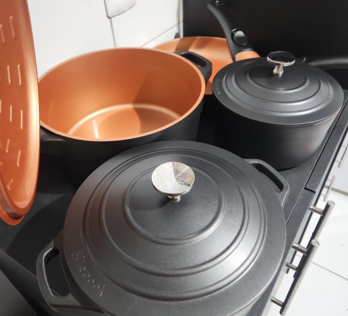 COM ESSAS PANELAS, ATÉ MACARRÃO INSTANTÂNEO VIRA GOURMET!