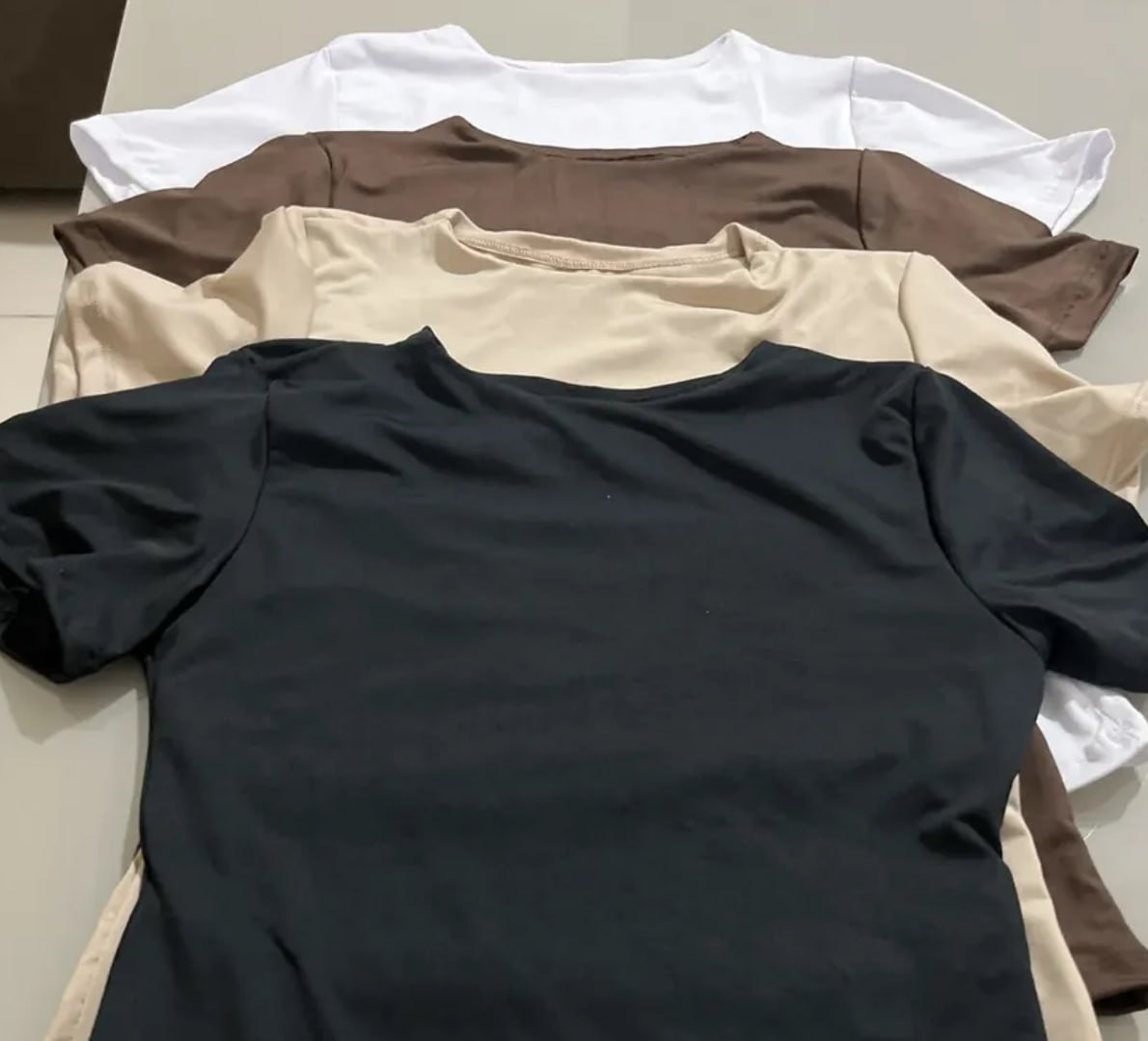 PRA NÃO PARECER QUE TÁ SAINDO DO ARMÁRIO TODO DIA! 👕