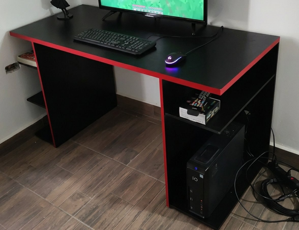 MESA GAMER? AGORA SIM, ATÉ A DERROTA FICA ESTILOSA! 🎮