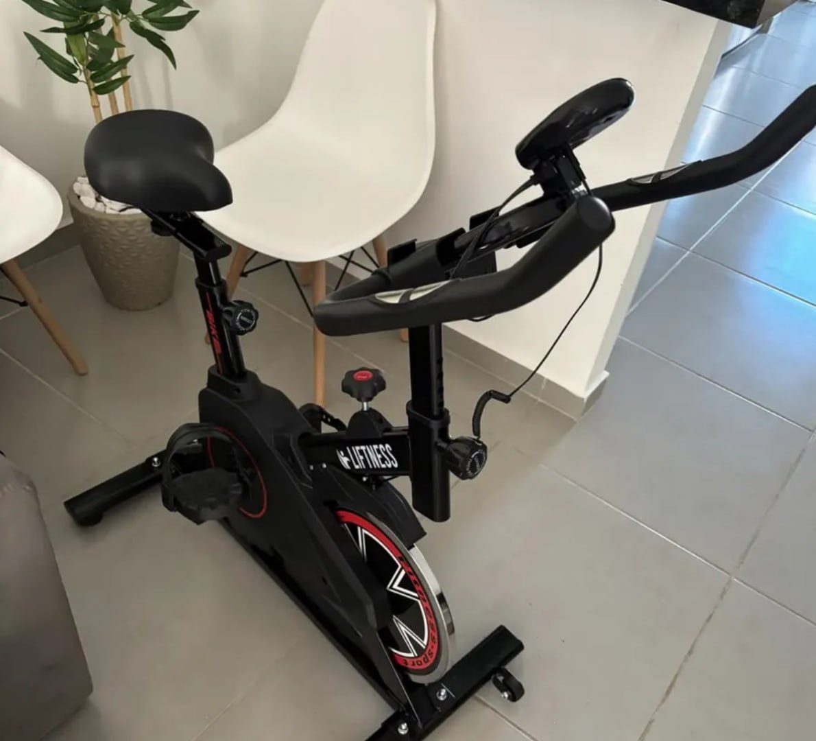 CANSOU DE ESPERAR O ÔNIBUS? BORA PEDALAR SEM SAIR DE CASA!