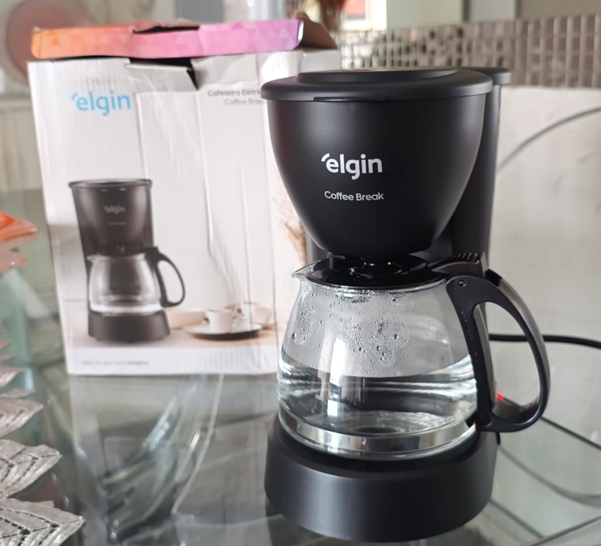 CAFETEIRA 15 XÍCARAS: IDEAL PRA REUNIÃO, MENOS DR! ☕️