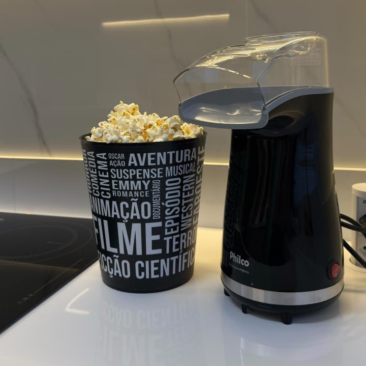 AGORA EU POSSO ASSISTIR FILME SEM OLHAR PRO MICRO-ONDAS! 🍿