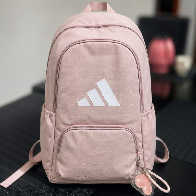 ESSA MOCHILA É TIPO A VIDA, CABE TUDO E MAIS UM POUCO!