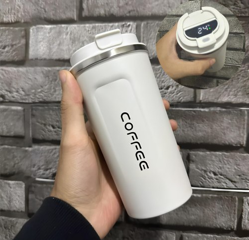 CAFÉ QUENTE, CORAÇÃO FELIZ E MÃO QUENTINHA! ☕