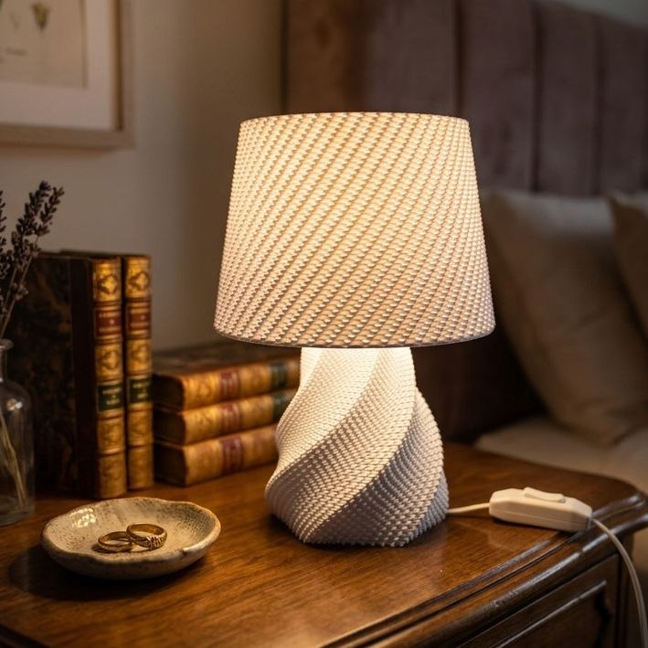 - Abajur Luminária de Mesa Moderna Base Espiral – Design Elegante Texturizado para Quarto