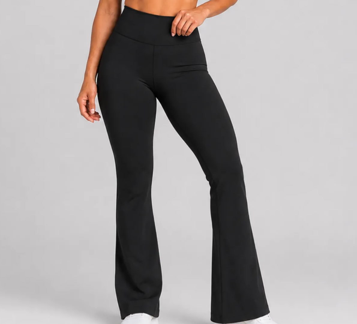 COM ESSA CALÇA, A TRANSPARÊNCIA É SÓ NAS SUAS INTENÇÕES! 😏