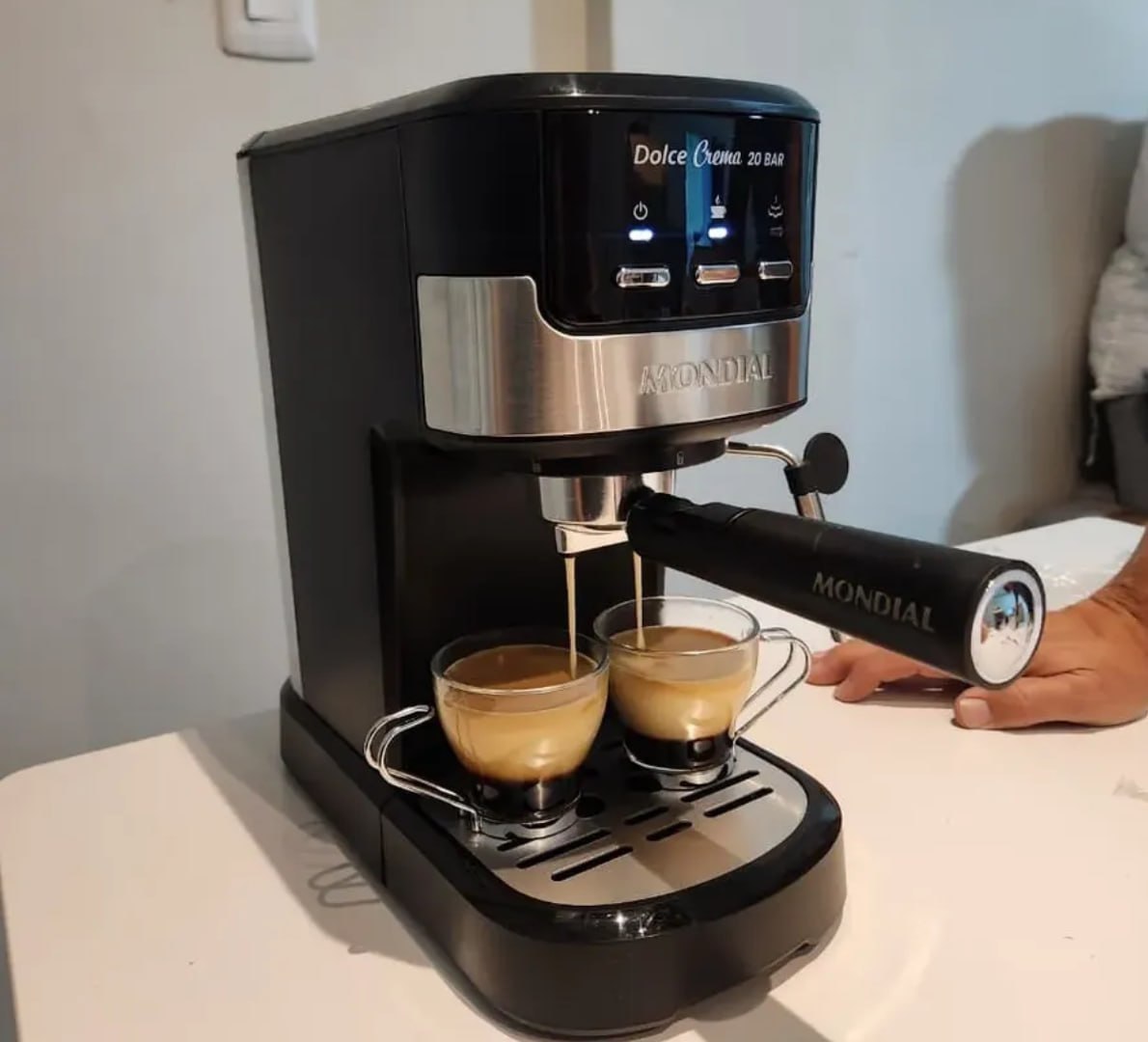 CAFETEIRA BOA PRA ACORDAR SEM VONTADE DE GRITAR! ☕️