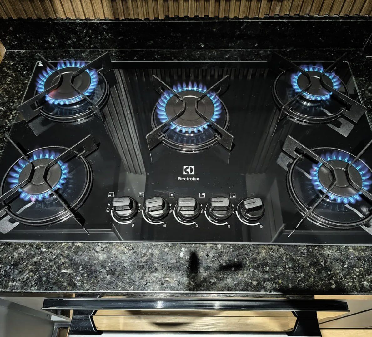 COM ESSE COOKTOP, O RANGO SAI NA VELOCIDADE DA LUZ! ⚡