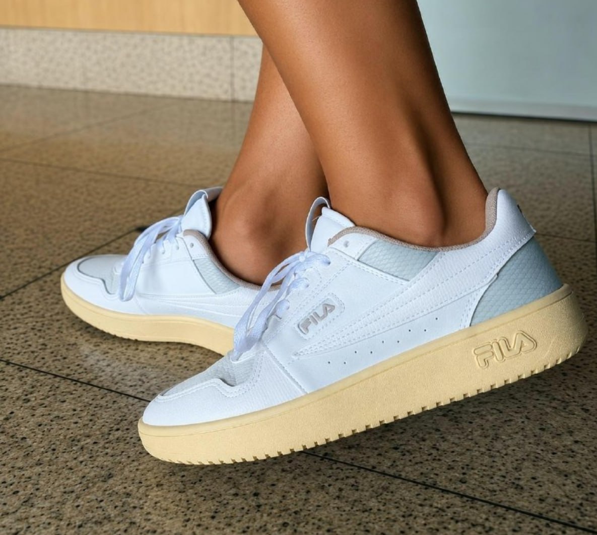 COM ESSE TÊNIS, ATÉ O CORRE PRO BUSÃO FICA ESTILOSO! 👟