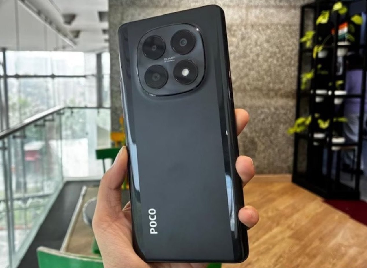 ESSE POCO M8 É TÃO RÁPIDO QUE FAZ ATÉ INVEJA NO FLASH!