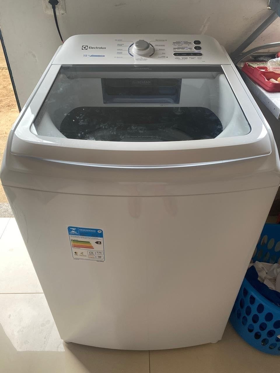 - Máquina de Lavar Electrolux 15kg Branca Essential Care com Cesto Inox e Jet&Clean (LED15