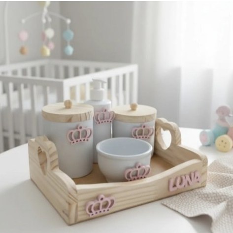 🛍️ Kit Higiene Bebê Porcelana Nome Personalizado aplique menina