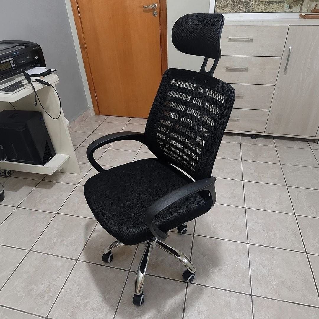 Cadeira Executiva Eike Mesh Zebra Alta Preta Giratória