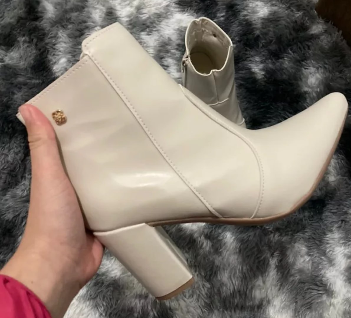 COM ESSA BOTA, ATÉ O ANDAR SE TRANSFORMA EM DESFILE! 👠