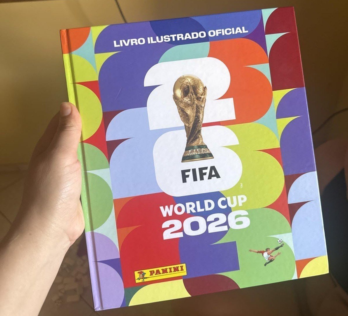 AGORA SÓ FALTA TROCAR FIGURINHA NO GRUPO DA FAMÍLIA! ⚽️