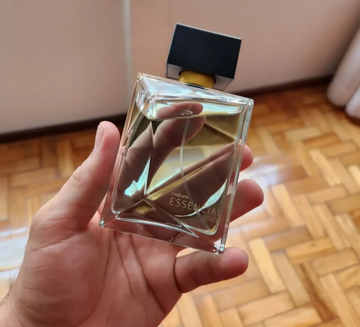 CHEIRO BOM PRA NÃO PARECER QUE VOCÊ TOMOU BANHO DE SOL! 🌞