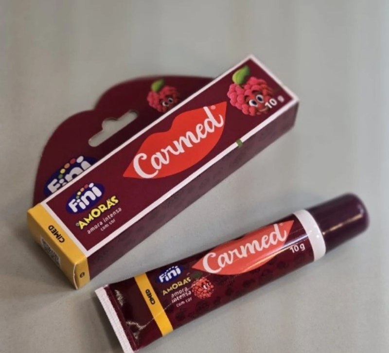 CUIDADO, BRO! COM ISSO, O BEIJO VAI SER UM SUCO DE AMORA! 🍇
