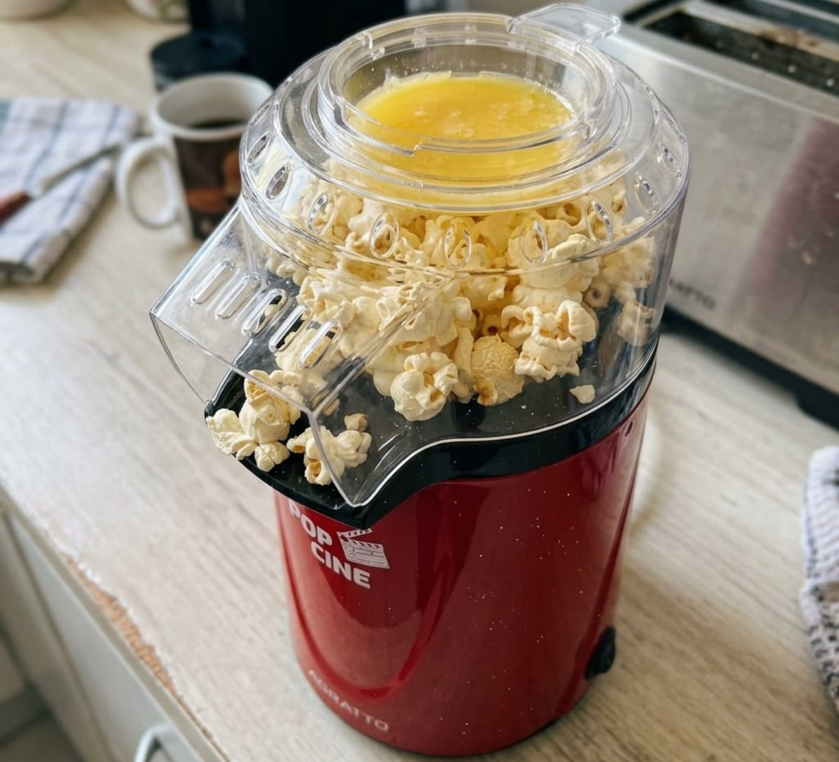 MANO, ESSA PIPOCA É TÃO BOA QUE NEM O CINEMA RESISTE! 🍿