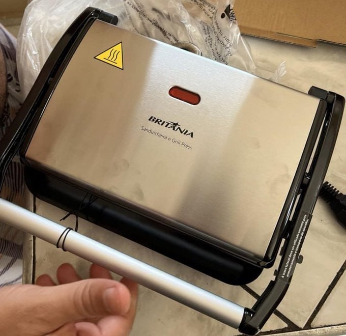 VAI UM MISTO QUENTE OU UM FRANGO GRELHADO? 🍗🥪
