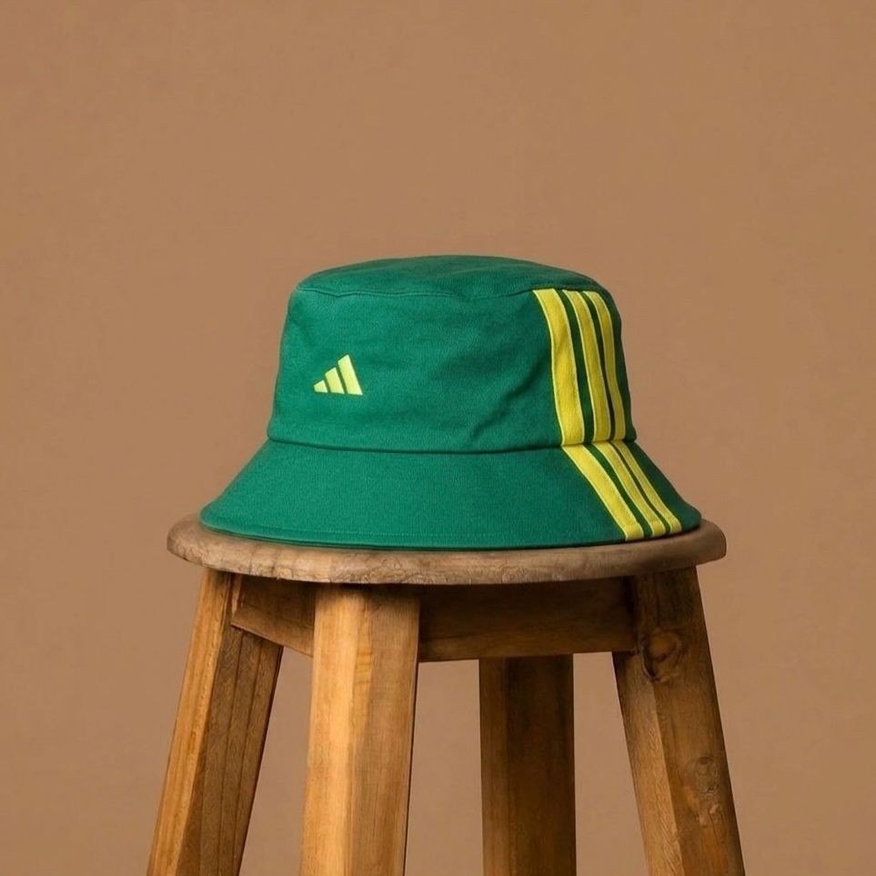 ESSE CHAPÉU É PRA TAMPAR O SOL E A VERGONHA, MERMÃO!