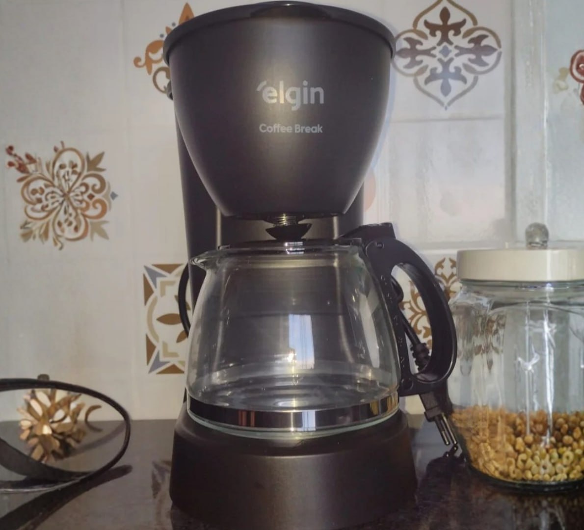 CAFETEIRA ASSIM É PRA NÃO DEIXAR NINGUÉM NA SECA DO CAFÉ! ☕