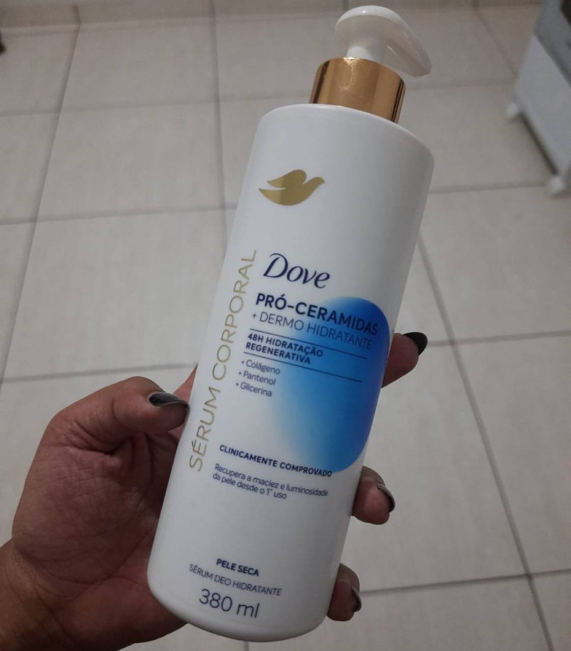 DOVE PRA HIDRATAR ATÉ PENSAMENTO SECO, PARÇA!