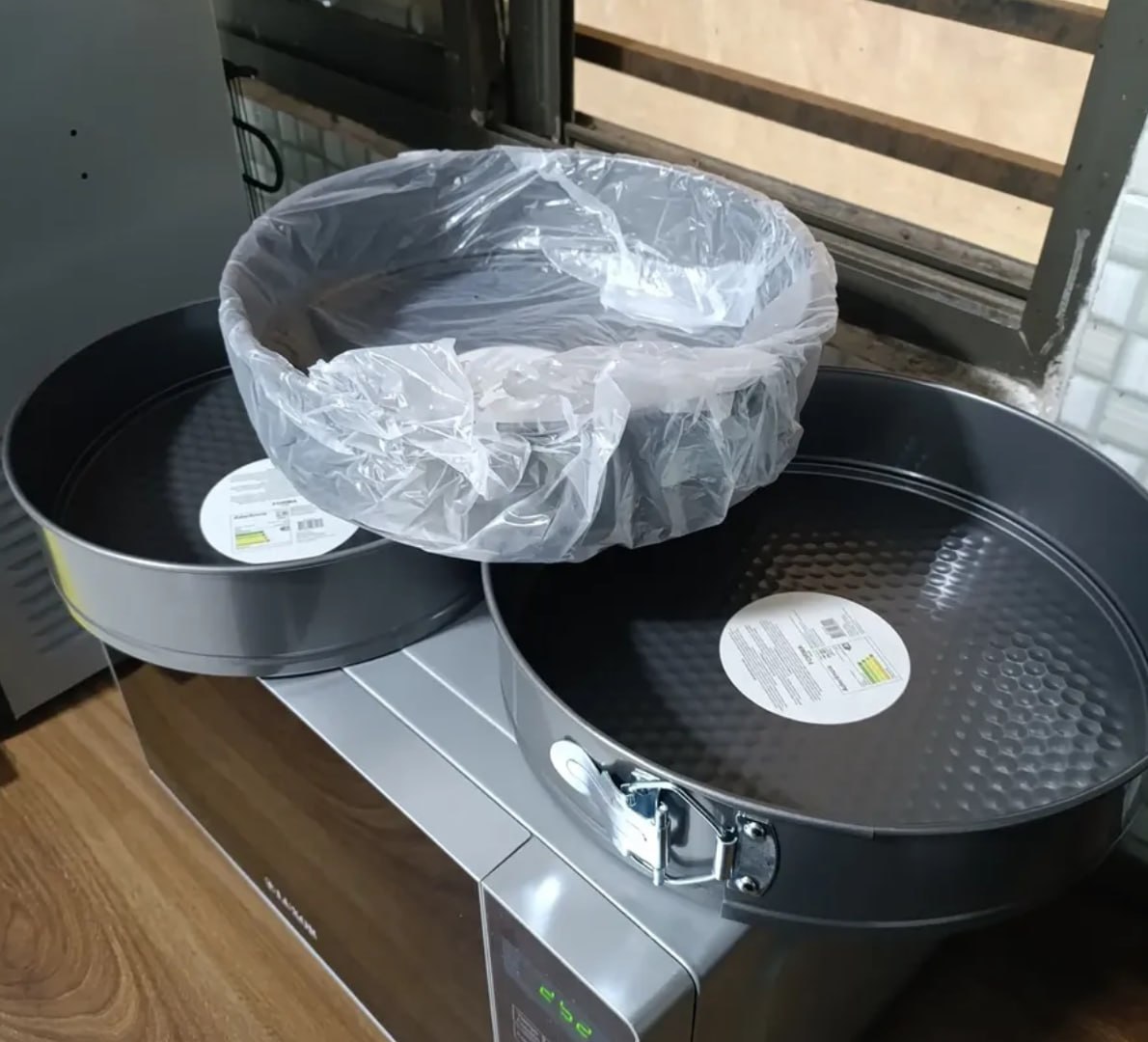 FAZER BOLO SEM GRUDAR É COMO USAR WI-FI GRÁTIS, VELHO! 🍰