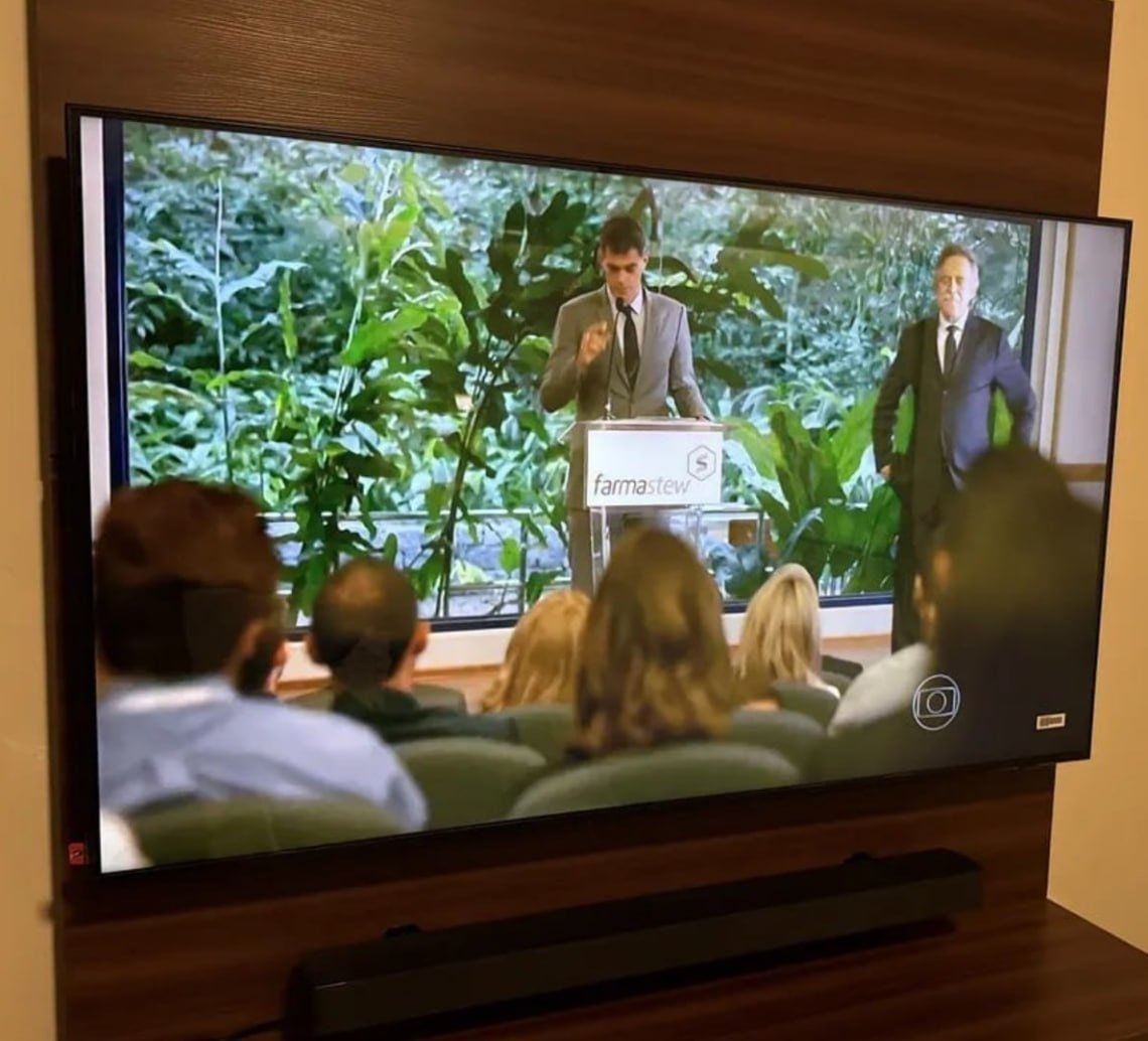 COM ESSA TV, ATÉ O NETFLIX VAI QUERER PAGAR VOCÊ! 😂