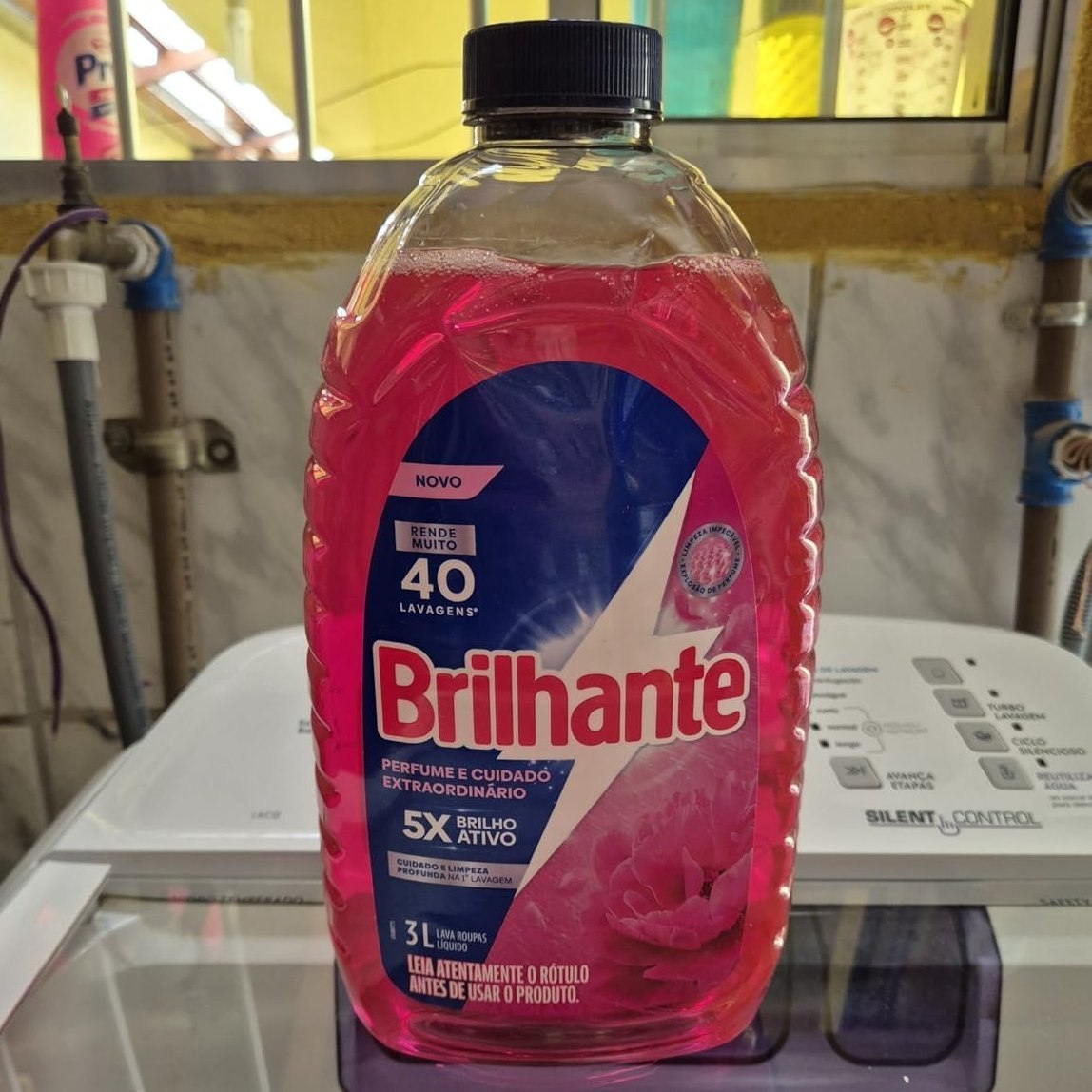 BRILHANTE? MAIS QUE A ROUPA, SÓ TEU SORRISO! 😁
